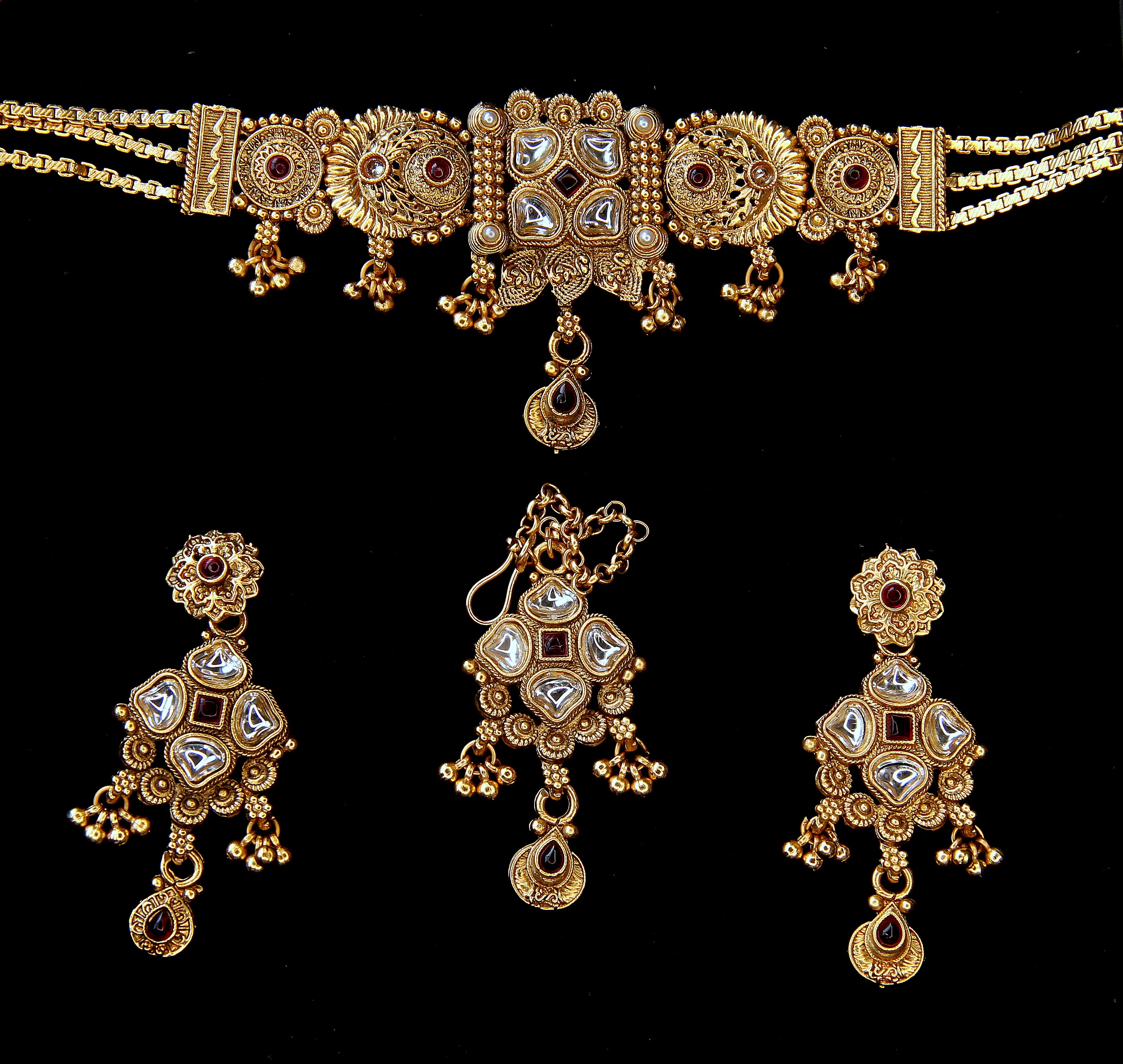 Indian Imitation Kundan Choker Set with Earrings & Tikka