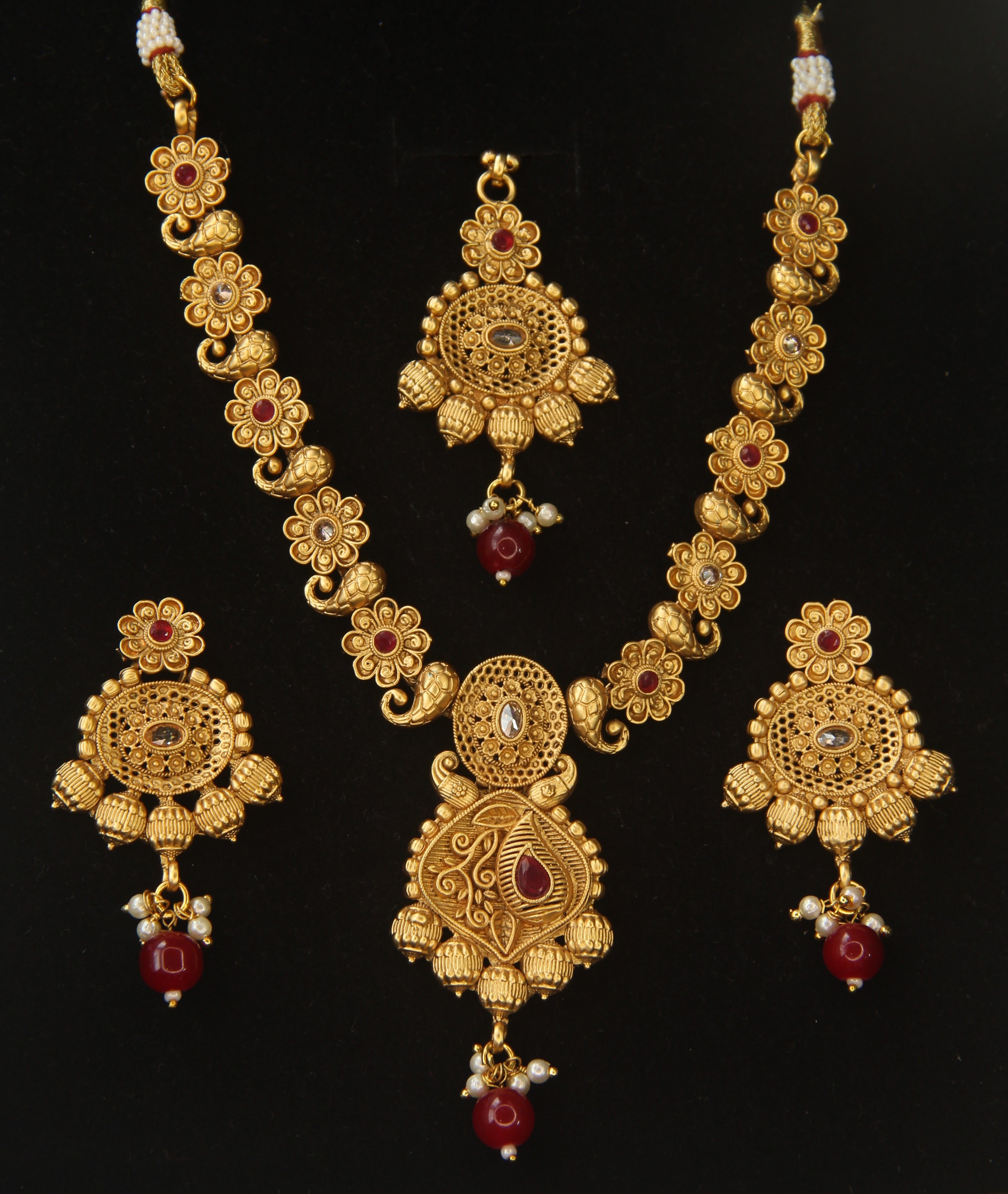 Rajwadi Style Imitation Necklace Set with Earrings & Maang Tikka – Antique Traditional Festive / Bridal Jewellery