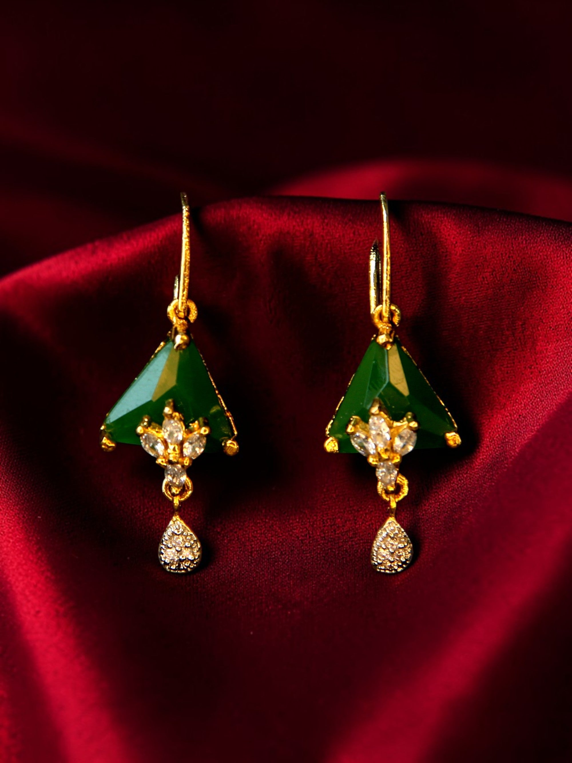 Pearl Drop earrings, vintage jewelry, Green Diamond Cut earrings, wedding jewelry