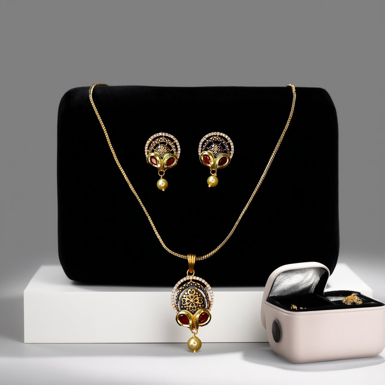 Premium Quality Antique Locket Set, Necklace & Earrings
